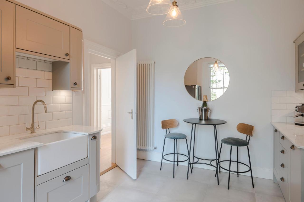 Lux And Spacious 4 Bedroom Apt Camden Лондон Екстериор снимка