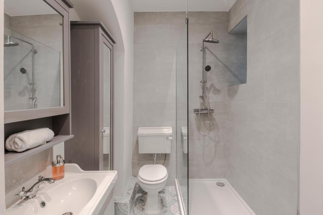 Lux And Spacious 4 Bedroom Apt Camden Лондон Екстериор снимка