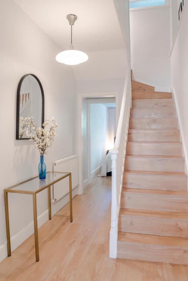 Lux And Spacious 4 Bedroom Apt Camden Лондон Екстериор снимка